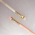 Curved Concealer Brush